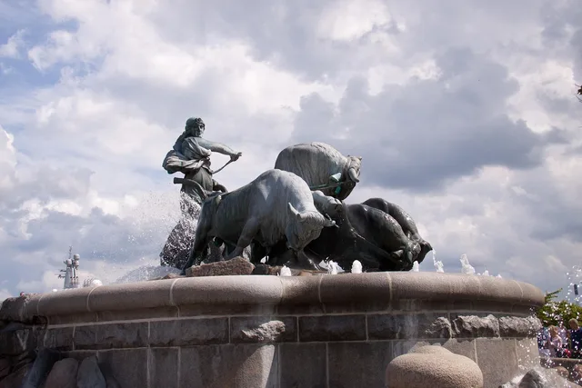 gefion, fountain, copenhagen, langelinje, kastellet, gefion fountain, cloudscape, denmark, copenhagen, copenhagen, denmark, denmark, denmark, denmark, denmark. Renovering med lejere i bygningen: hvordan planlægges det?