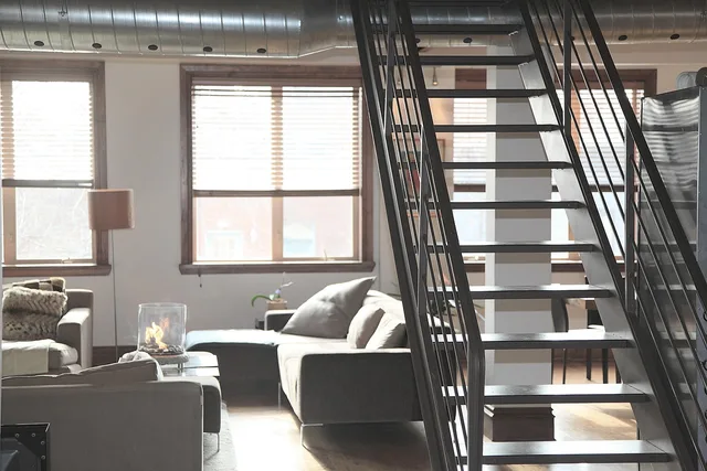 apartment, accommodation, flat, loft, domicile, habitation, stairs, modern, interior, design, home, room, furniture, contemporary, gray home, gray room, gray design, gray interior, apartment, apartment, apartment, apartment, apartment, flat, flat, loft, stairs, home, home, room. Sådan sammenlignes lejeniveauer i København, Aarhus og Odense
